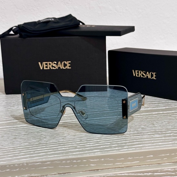 Versace Accessories - New! Versace Square Blue Shields Sunglasses - Blue